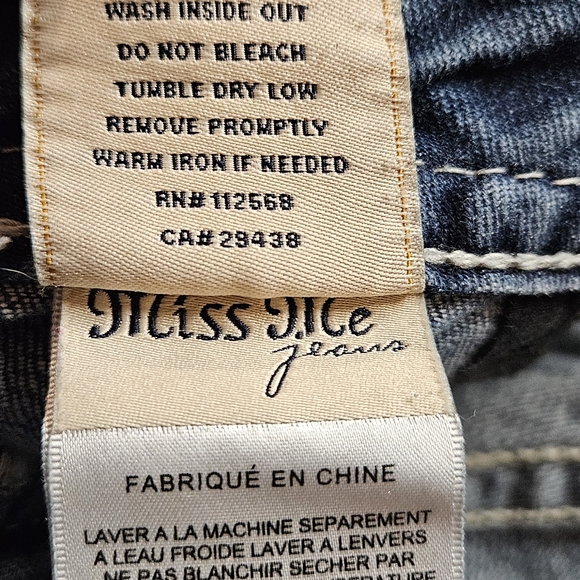 Miss Me Jeans *make A Offer* - Picture 7 of 10